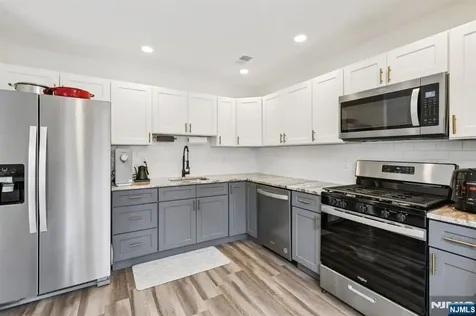 2071 Drake Court Mahwah NJ 07430