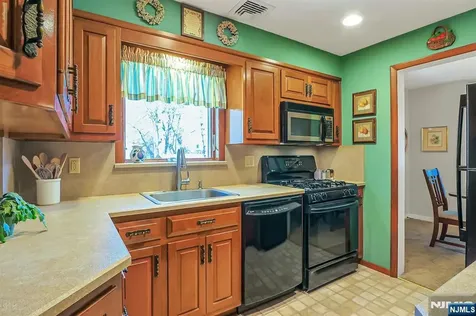 149 Park Drive New Milford NJ 07646