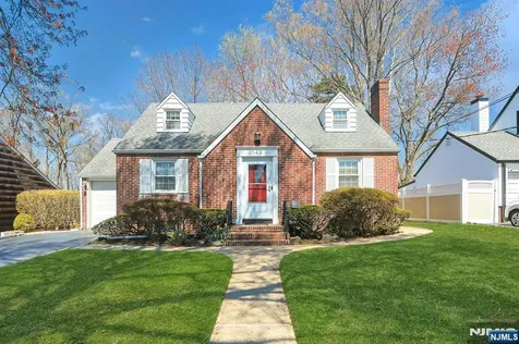 149 Park Drive New Milford NJ 07646