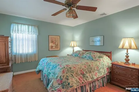 149 Park Drive New Milford NJ 07646