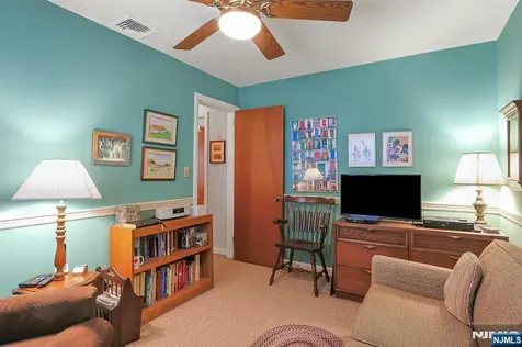 149 Park Drive New Milford NJ 07646