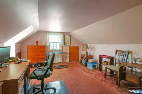 149 Park Drive New Milford NJ 07646