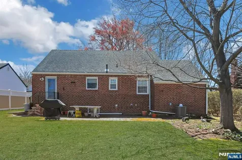 149 Park Drive New Milford NJ 07646