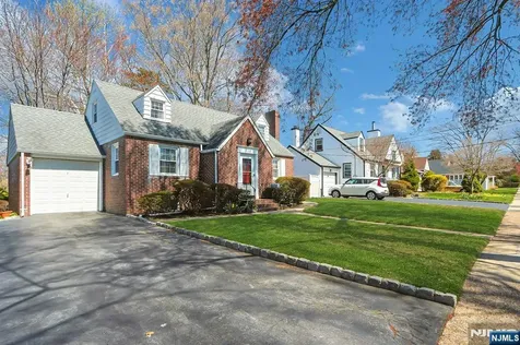 149 Park Drive New Milford NJ 07646