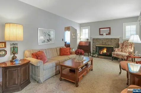 149 Park Drive New Milford NJ 07646
