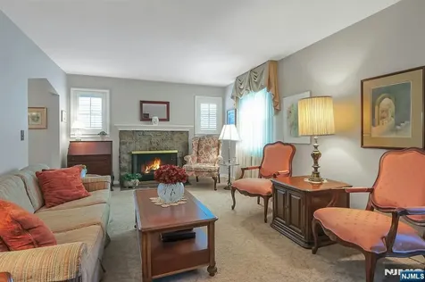 149 Park Drive New Milford NJ 07646
