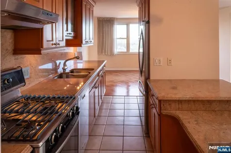 555 North Avenue Fort Lee NJ 07024