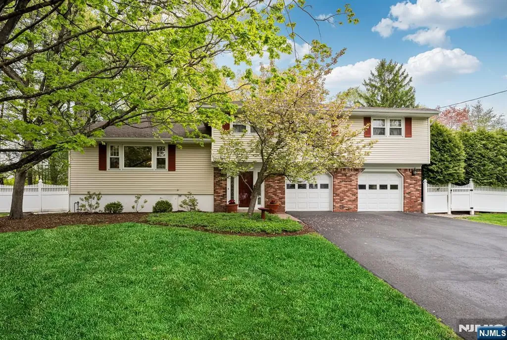 485 Eisenhower Court Wyckoff NJ 07481