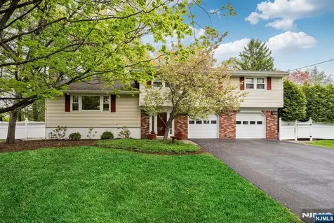 485 Eisenhower Court Wyckoff NJ 07481