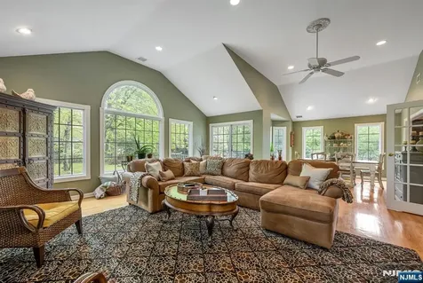 485 Eisenhower Court Wyckoff NJ 07481
