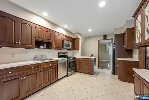 485 Eisenhower Court Wyckoff NJ 07481