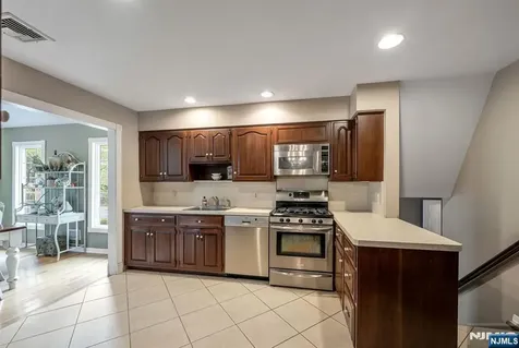485 Eisenhower Court Wyckoff NJ 07481