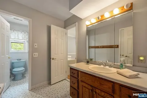 485 Eisenhower Court Wyckoff NJ 07481
