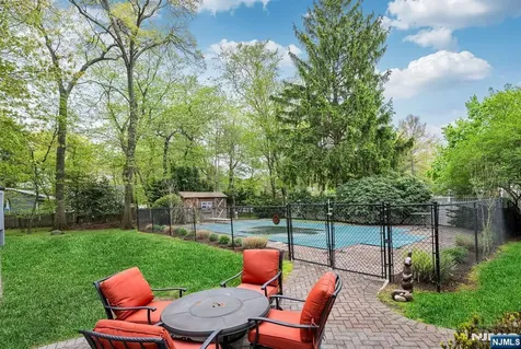 485 Eisenhower Court Wyckoff NJ 07481