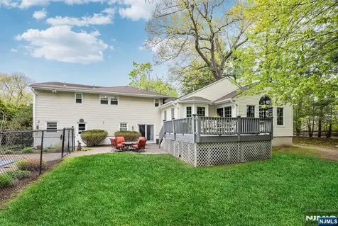 485 Eisenhower Court Wyckoff NJ 07481