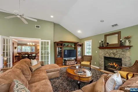 485 Eisenhower Court Wyckoff NJ 07481