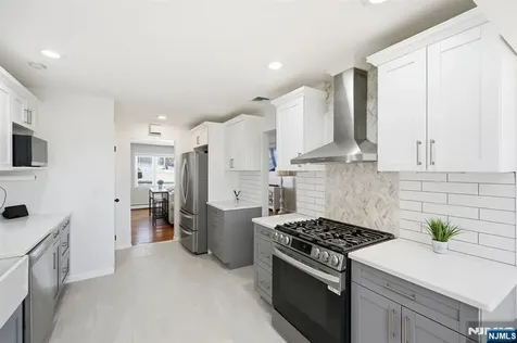 14 King Road Park Ridge NJ 07656