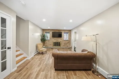 14 King Road Park Ridge NJ 07656