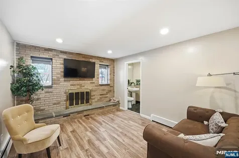 14 King Road Park Ridge NJ 07656
