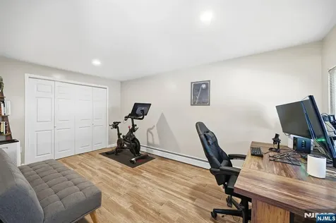 14 King Road Park Ridge NJ 07656