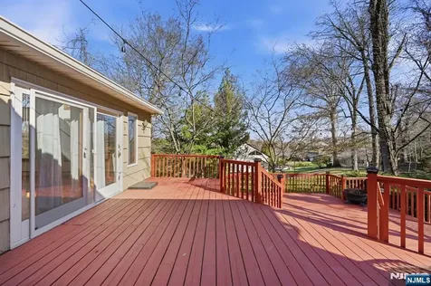 14 King Road Park Ridge NJ 07656