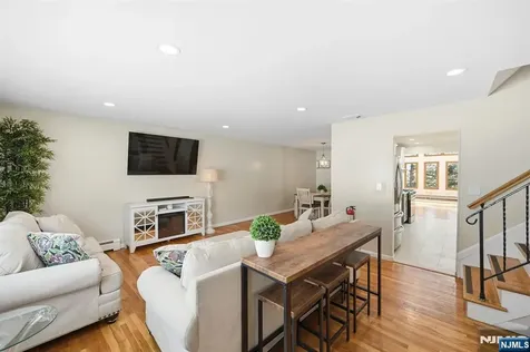 14 King Road Park Ridge NJ 07656