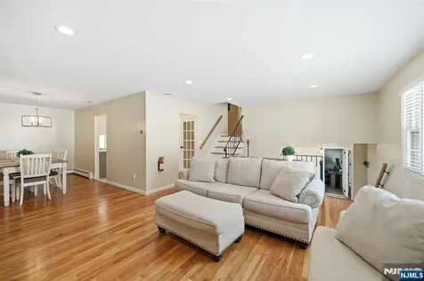 14 King Road Park Ridge NJ 07656