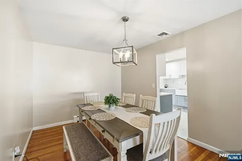 14 King Road Park Ridge NJ 07656