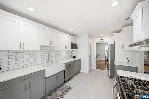 14 King Road Park Ridge NJ 07656