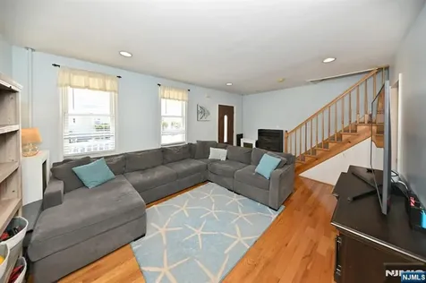 34 Gordon Street Ridgefield Park NJ 07660