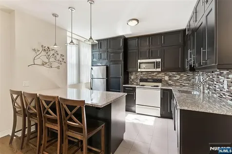 39-45 Bruen Newark NJ 07105