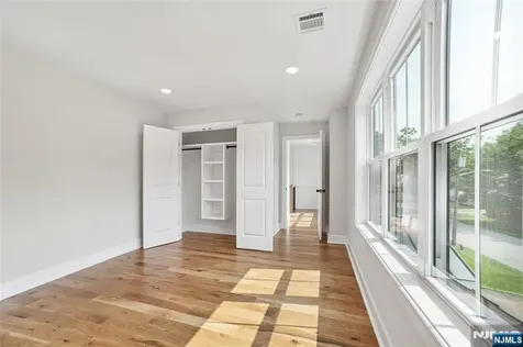 28 Bennington Road Livingston NJ 07039