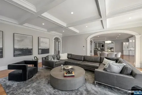 76 Dimmig Road Upper Saddle River NJ 07458