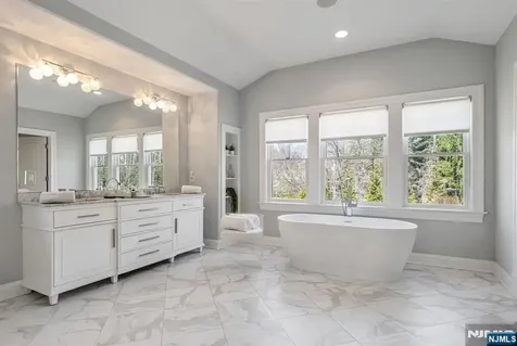 76 Dimmig Road Upper Saddle River NJ 07458