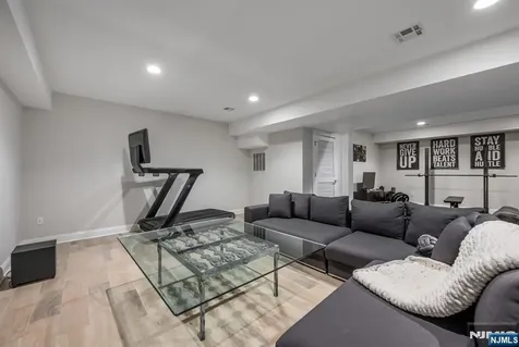 76 Dimmig Road Upper Saddle River NJ 07458