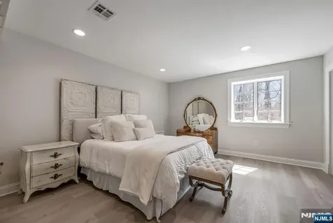 76 Dimmig Road Upper Saddle River NJ 07458