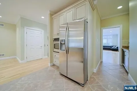 2 Candlewood Drive Old Tappan NJ 07675