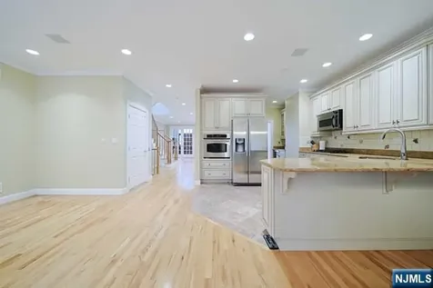 2 Candlewood Drive Old Tappan NJ 07675