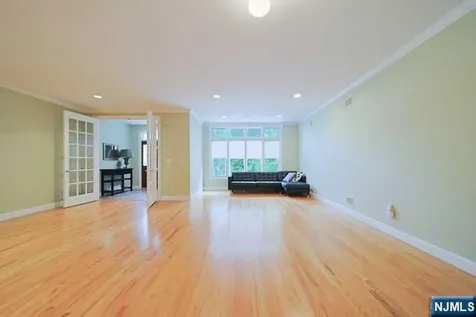 2 Candlewood Drive Old Tappan NJ 07675