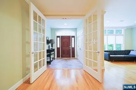2 Candlewood Drive Old Tappan NJ 07675