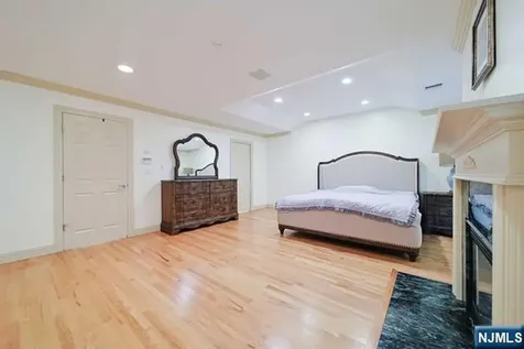 2 Candlewood Drive Old Tappan NJ 07675