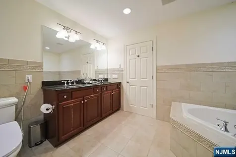 2 Candlewood Drive Old Tappan NJ 07675