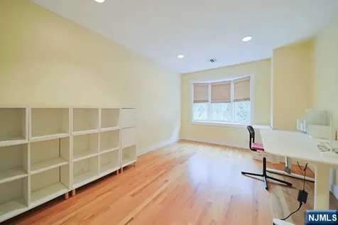 2 Candlewood Drive Old Tappan NJ 07675