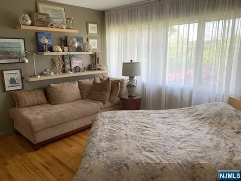 126 Hawthorne Avenue Park Ridge NJ 07656