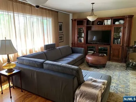 126 Hawthorne Avenue Park Ridge NJ 07656