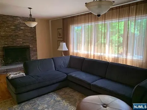 126 Hawthorne Avenue Park Ridge NJ 07656