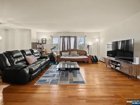 33 Beech Street Little Ferry NJ 07643