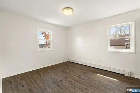 184 Central Lane Secaucus NJ 07094