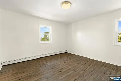 184 Central Lane Secaucus NJ 07094