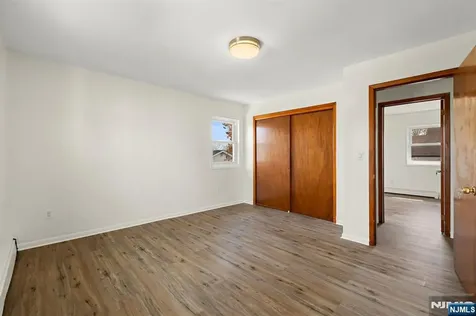 184 Central Lane Secaucus NJ 07094